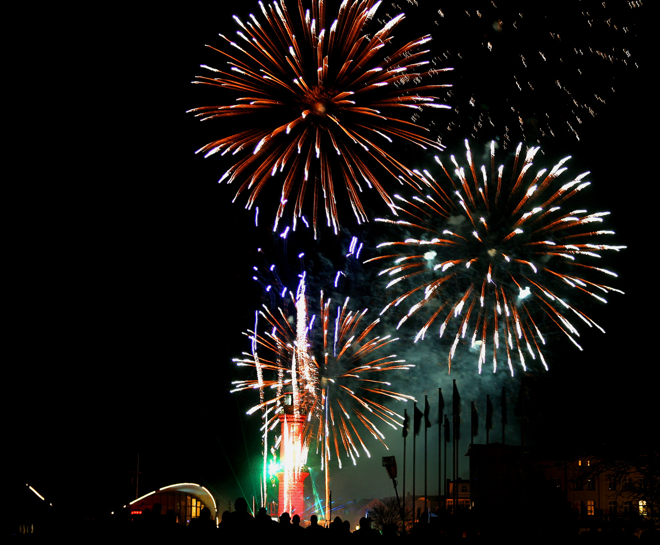 Panoramafeuerwerk am Leuchtturm 