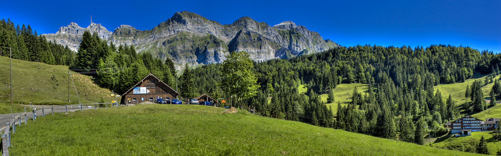 Panoramalandschaft am Säntis (CH)