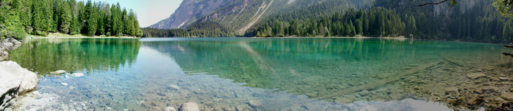 Panoramica al lago di Tovel (Trentino)