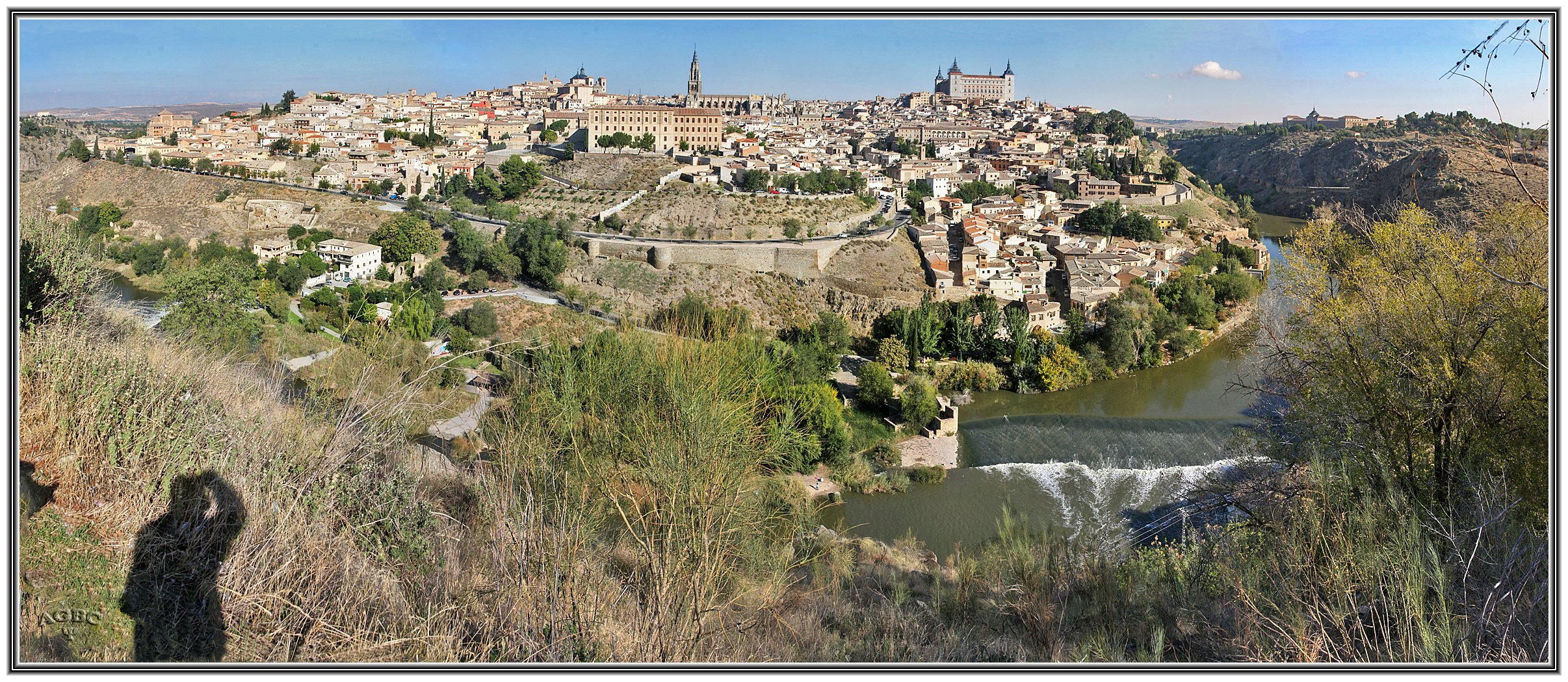 Panorámica atípica de Toledo y rio Tajo. Panorámica (21 Img) GKM5-II