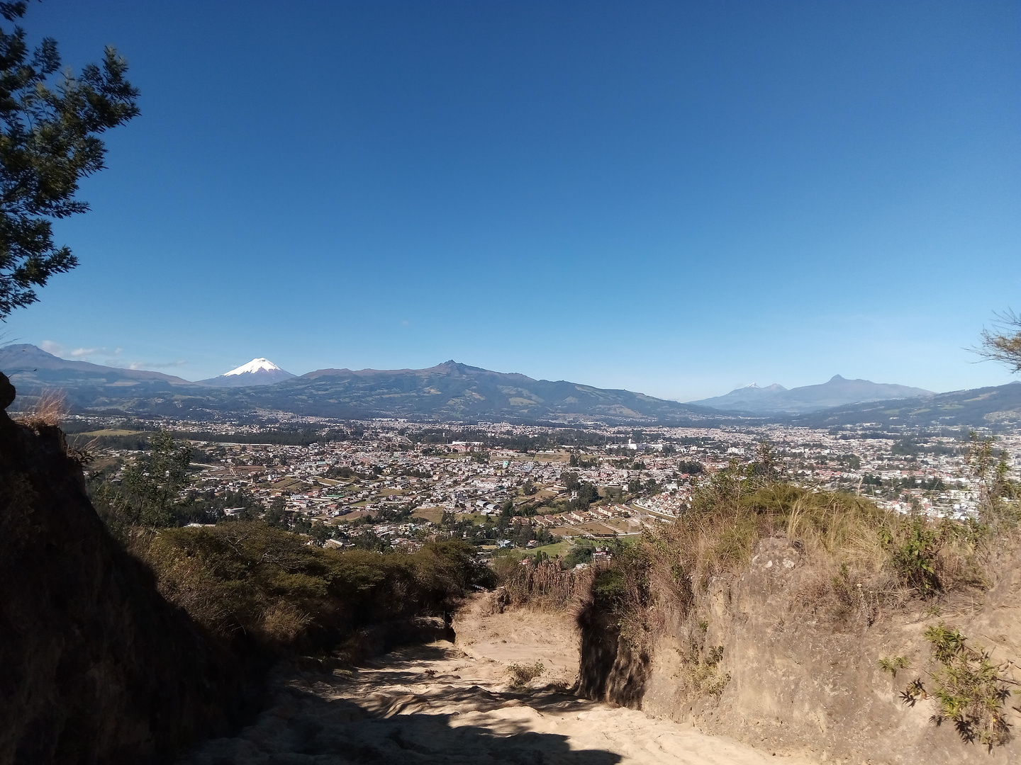 panoramica desde ILALÒ