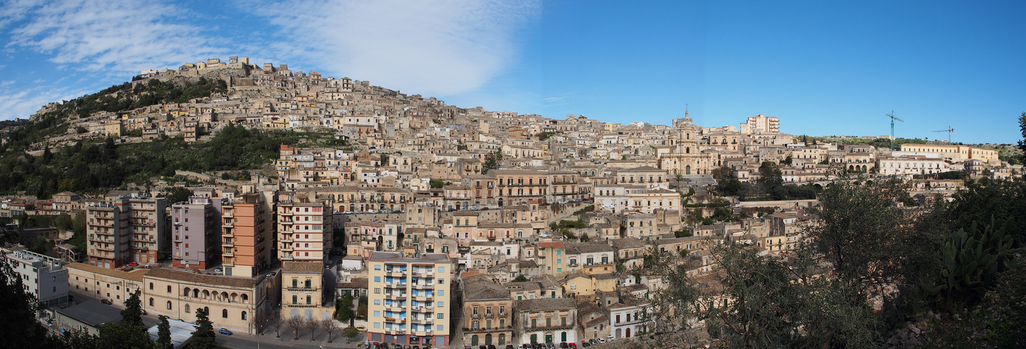 Panoramica di Modica Lato Belvedere di Idria