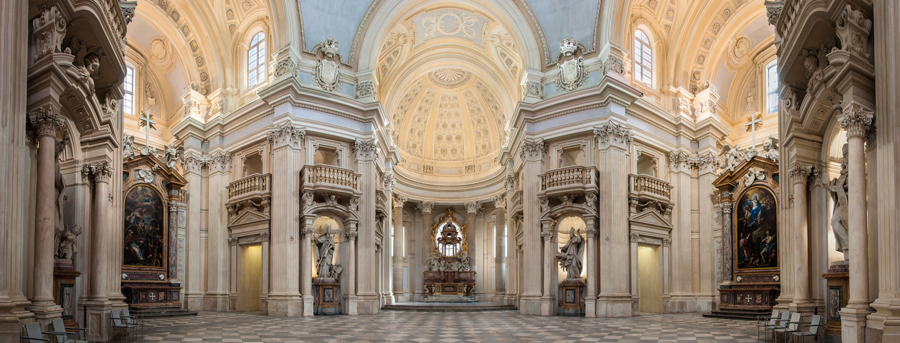 Panormica della Cappella della Reggia di Venaria