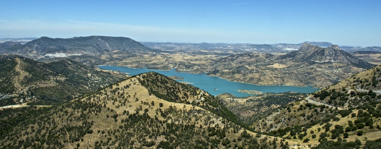 Pantà turquesa de Zahara de la Sierra