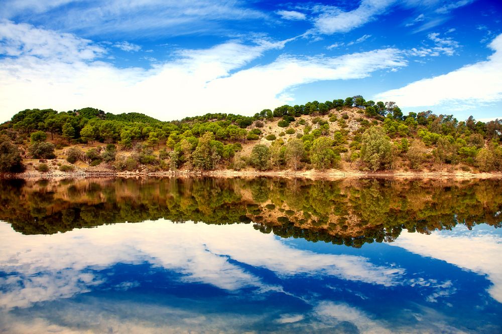 Pantano del Encinarejo by Enrique Moya 