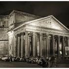 Pantheon in Rom bei Nacht
