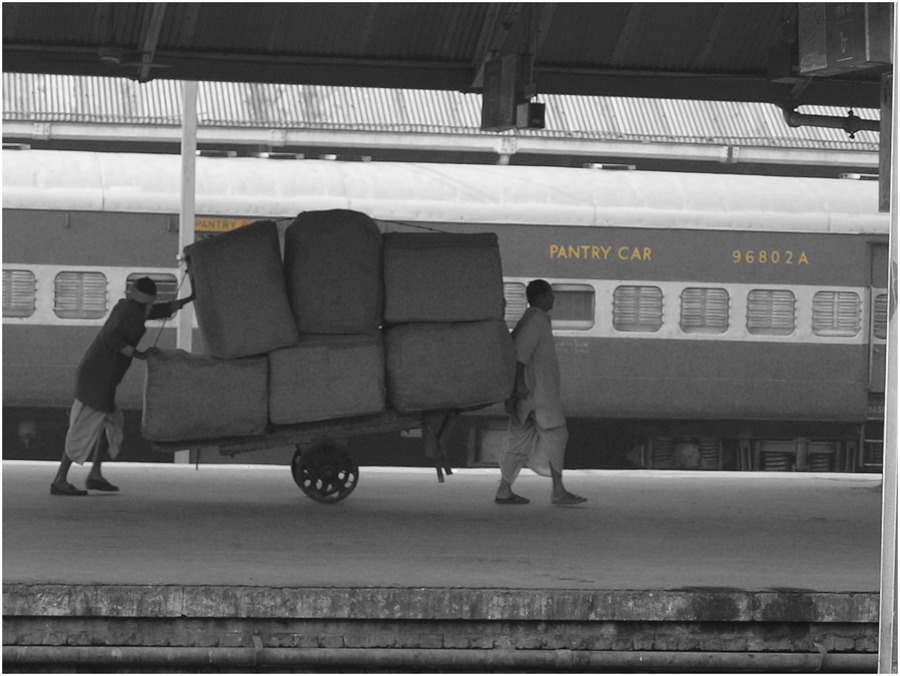 Pantry Car Foto & Bild streetfotografie mit menschen, indien