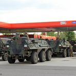 Panzer an der Tankstelle