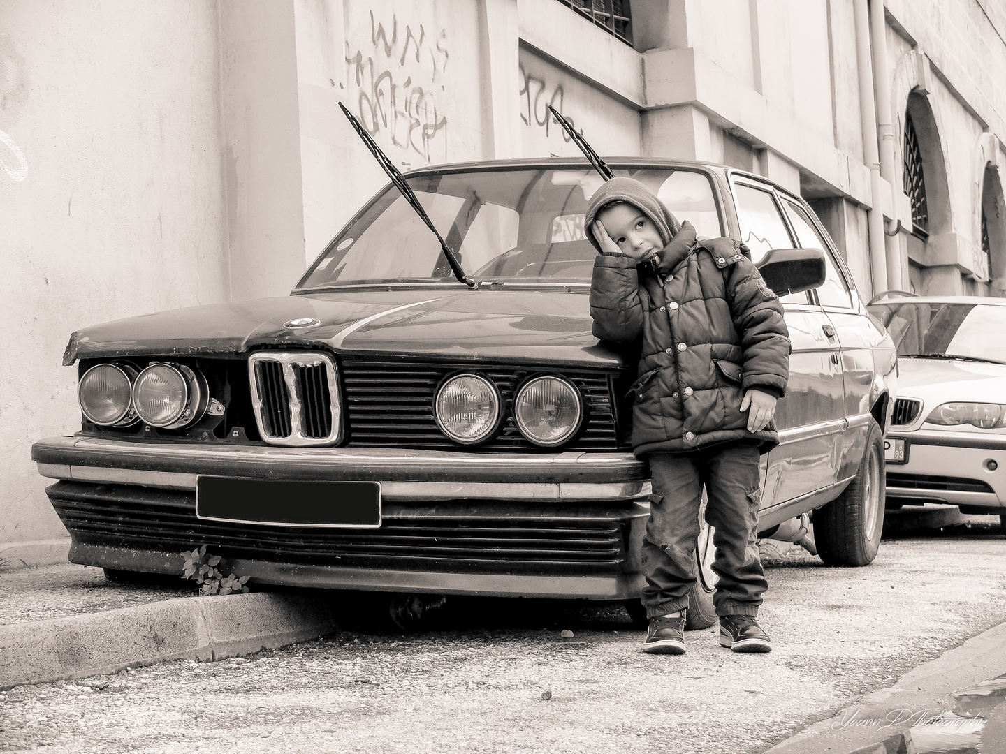 Papa il y a du travail sur cette BMW