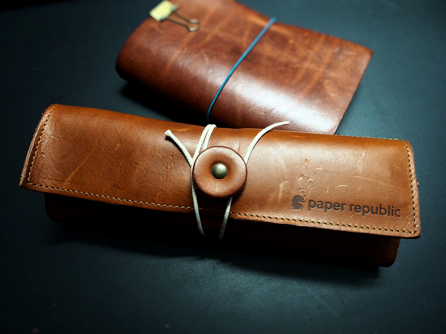 Paper-Republic Pen-Roll