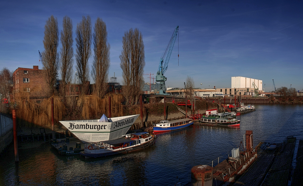 Papier-Schiffchen [Panorama ]