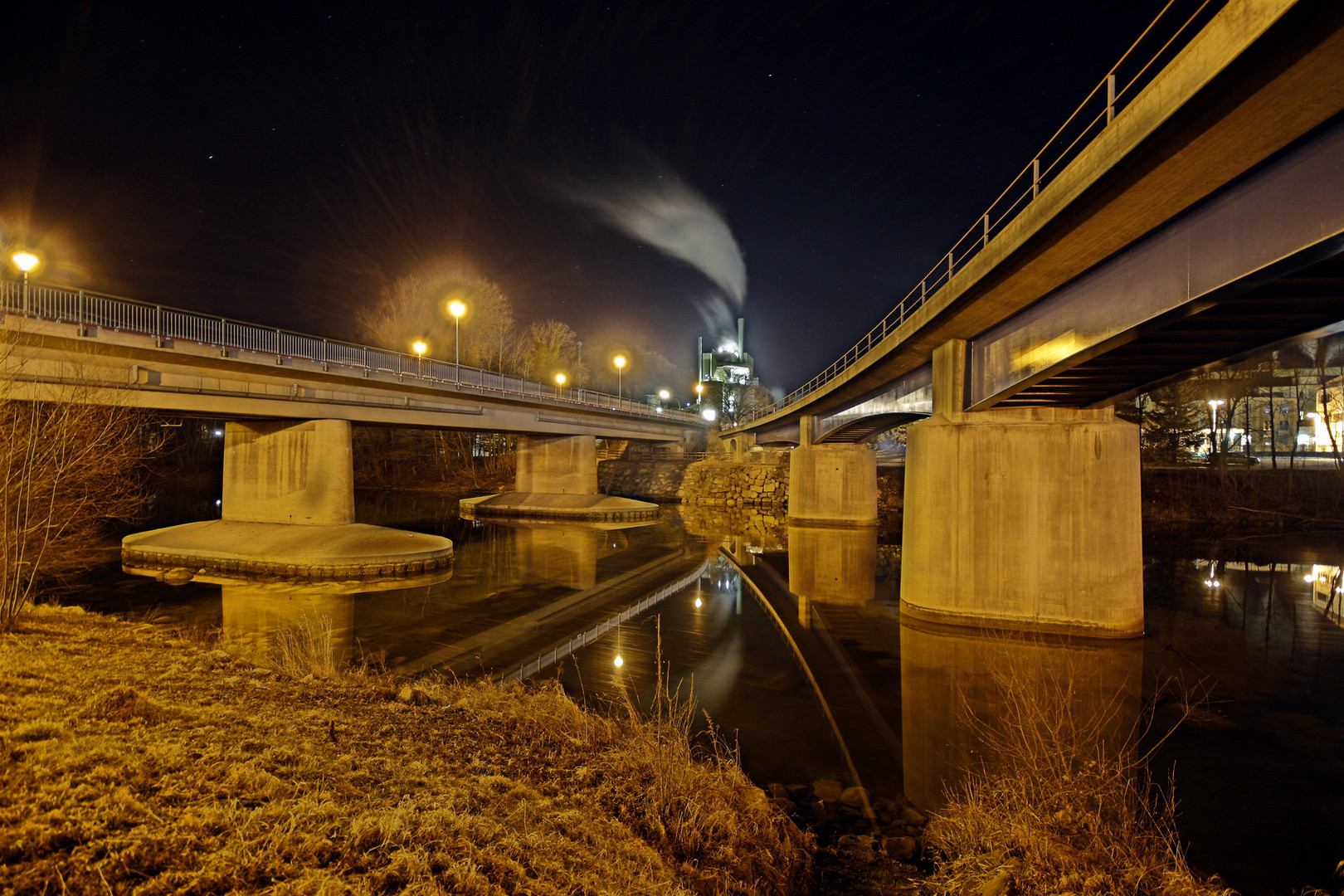 Papierfabrik Schongau bei Nacht