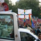 Papst Benedikt XIV trifft auf die LGBTI-Community