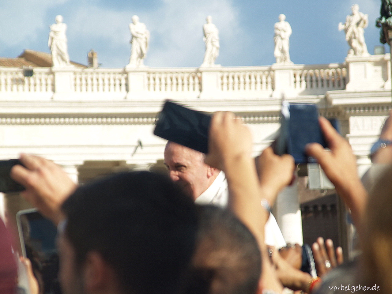 Papst Franziskus im Menschenbad