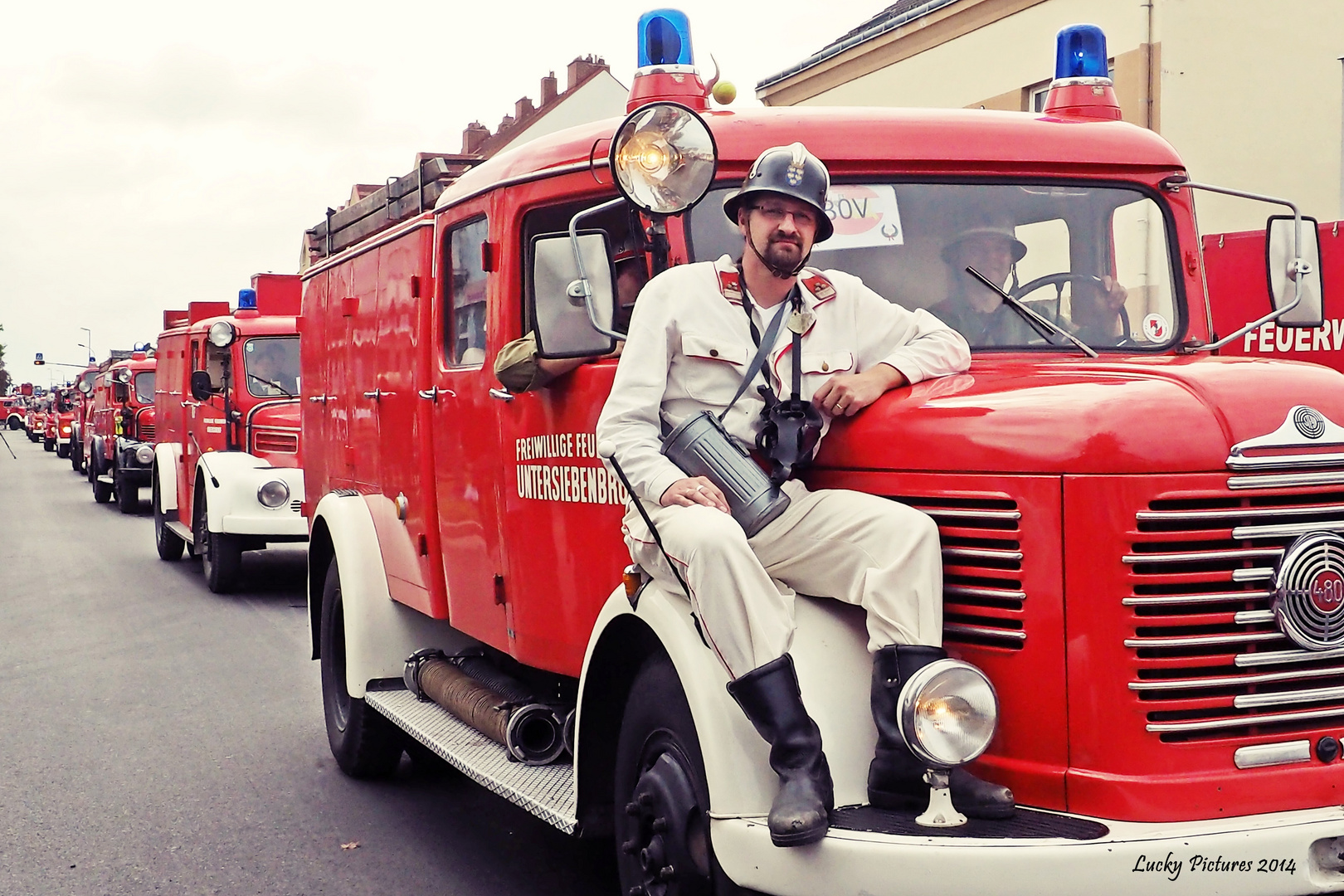 Parade - 100Jahre Feuerwehr Felixdorf