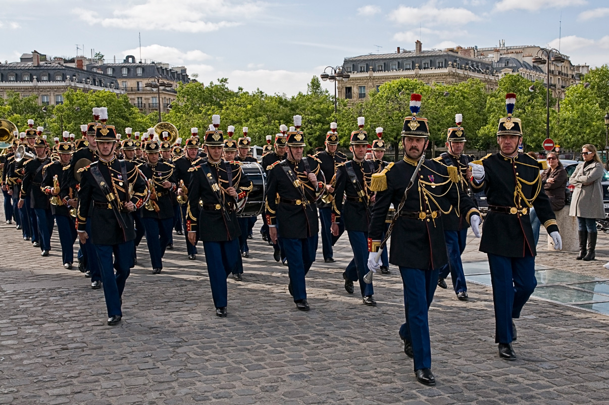 Parade am Arc de Triomphe