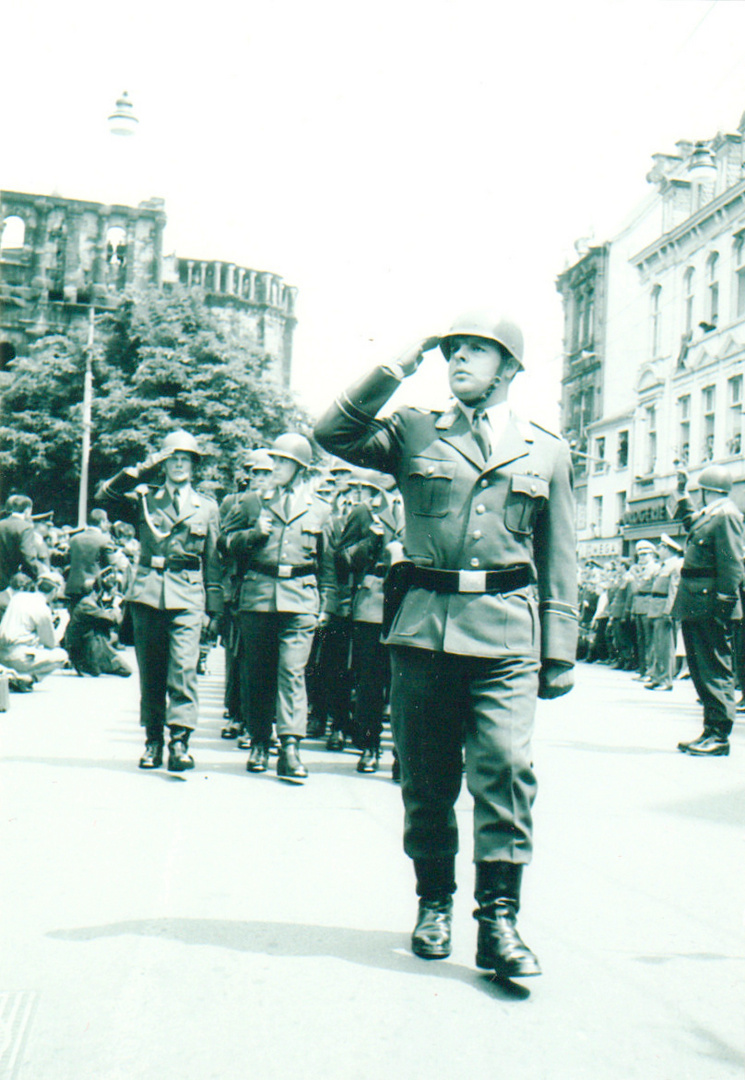 Parade in Trier 1966