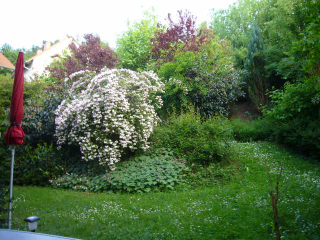 Paradiesgarten am Fuße des Schwarzwaldes