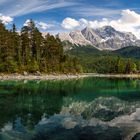 Paradiesische Bucht am Eibsee mit Zugspitzblick