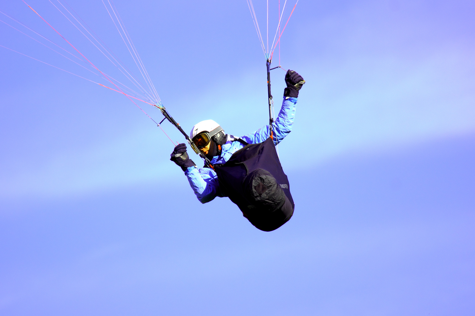 Paragleiter Im Landeanflug  - Tannheim - 31 10 2020