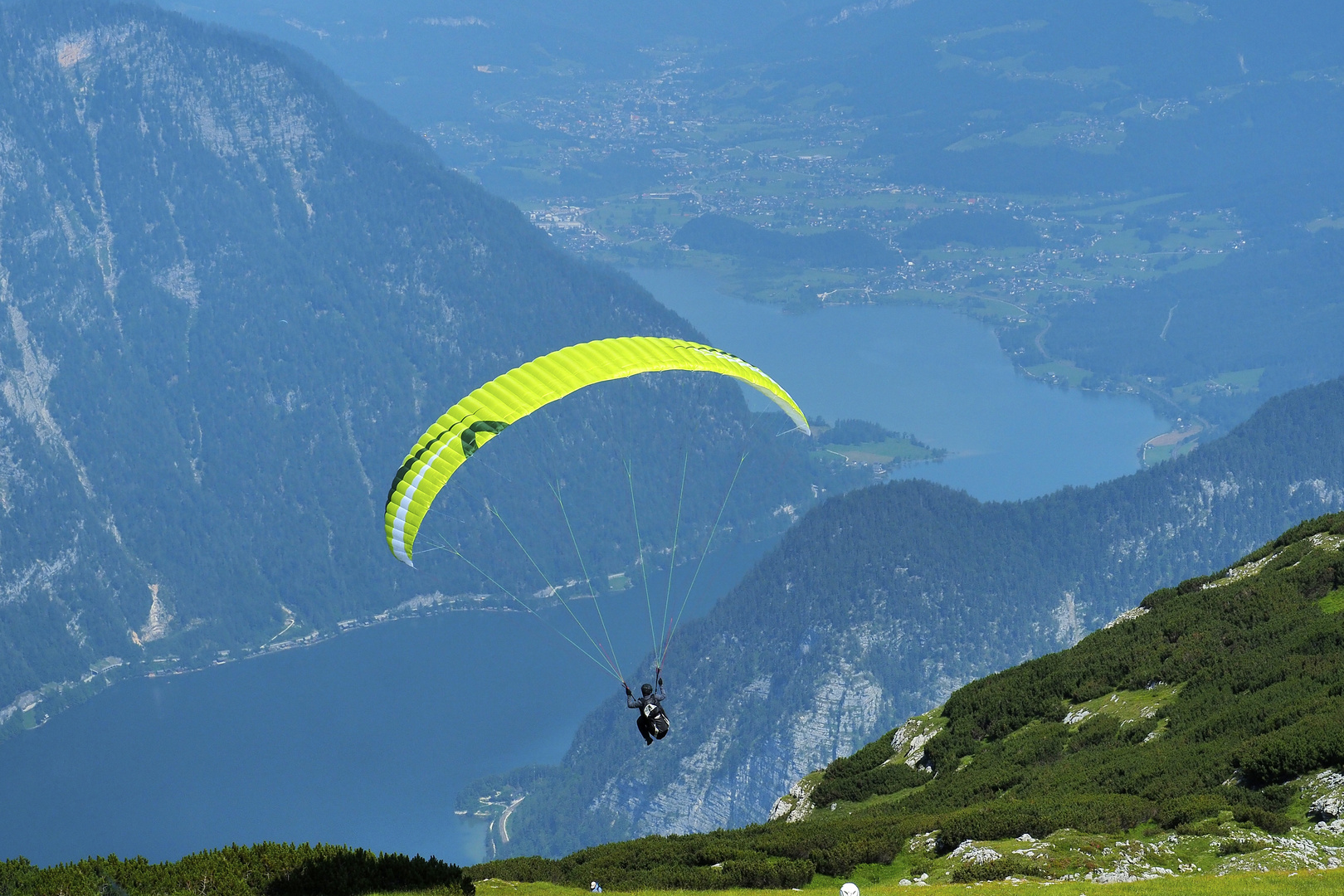 Paragleiter vom Krippenstein geflogen !