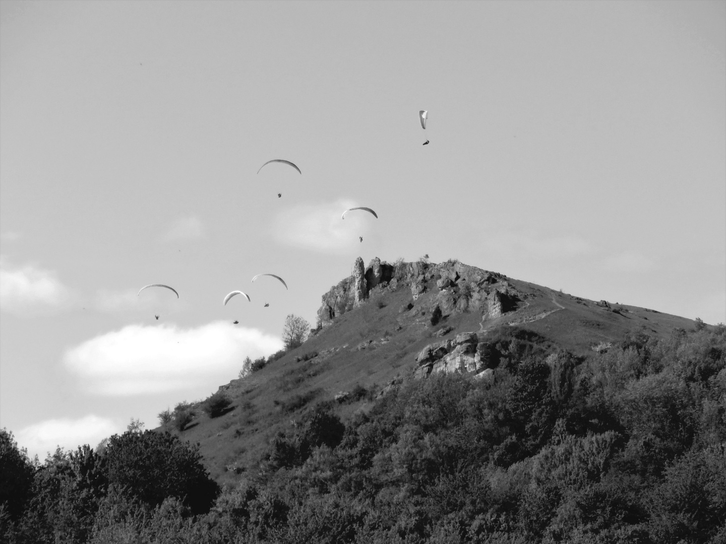 Paraglider am Himmel