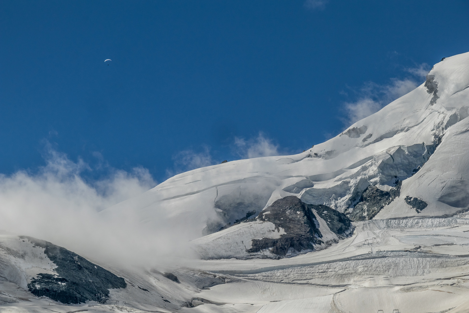 Paraglider am Himmel