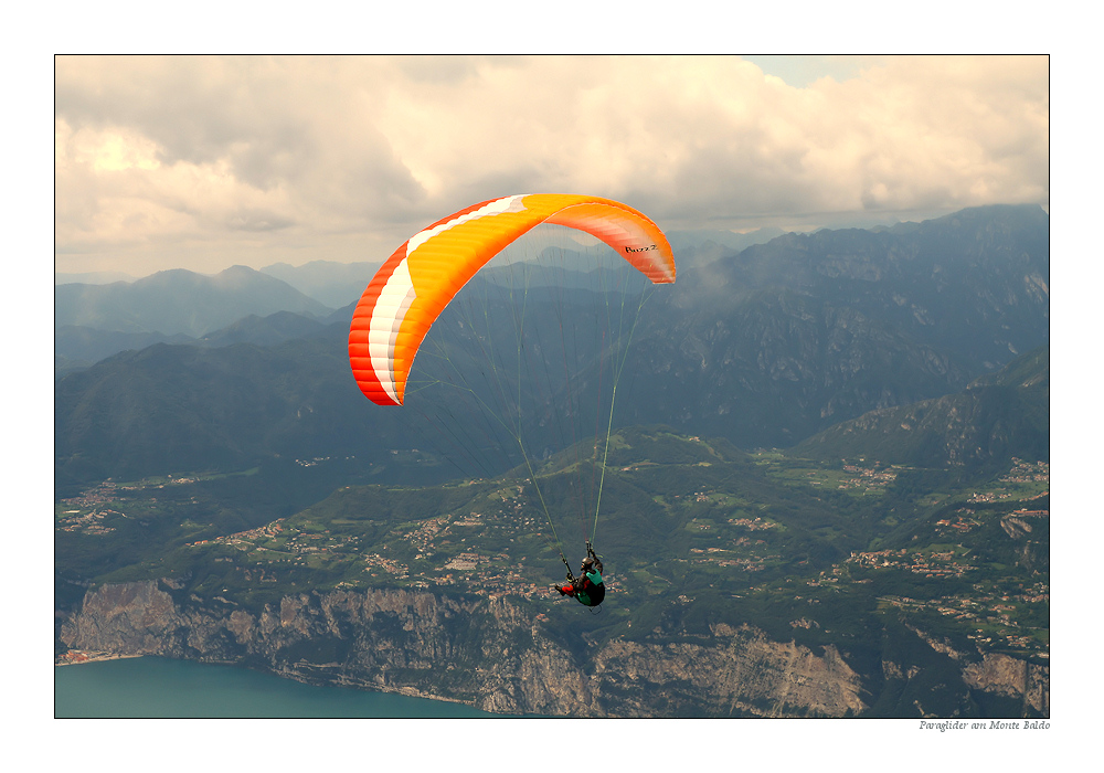 Paraglider am Monte Baldo