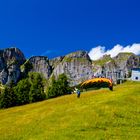 Paraglider geht in die Luft