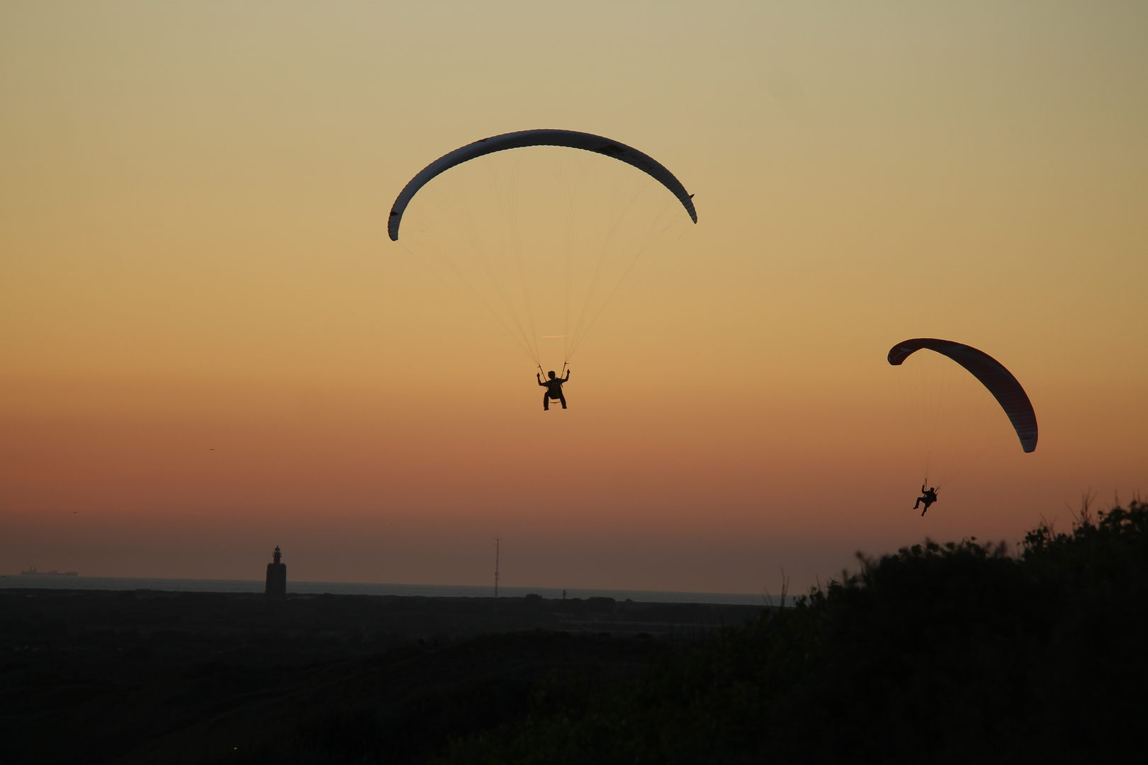 Paraglider im Sonnenuntergang !!