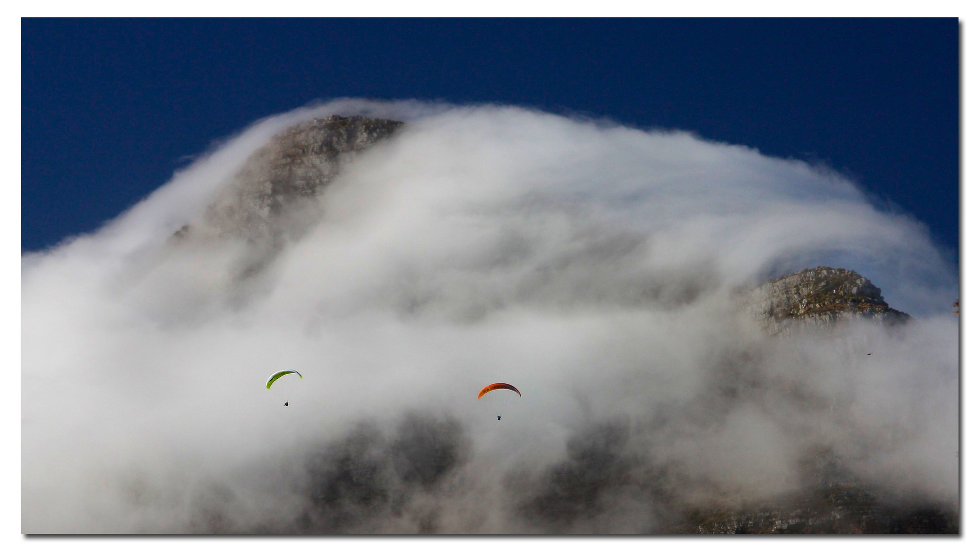 Paraglider Lions Head