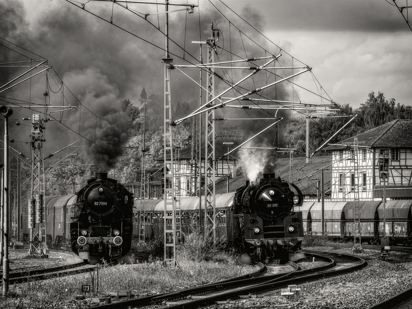 Parallelausfahrt von BR 52 7596 und BR 01 519