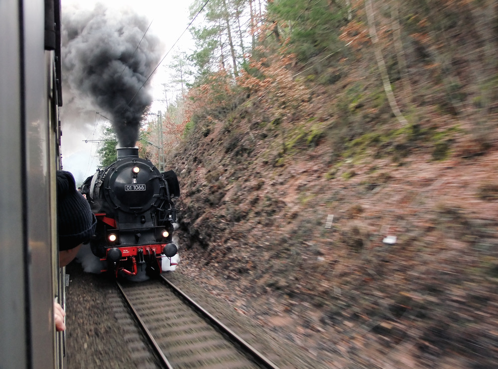 Parallelfahrt auf der Schwarzwaldbahn