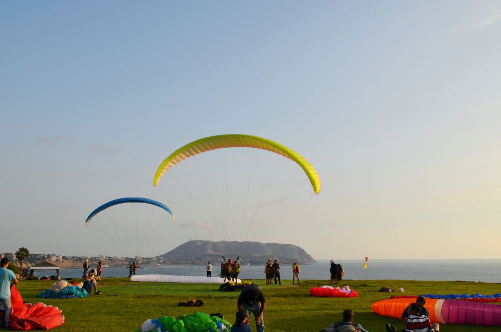 Parapente al atardecer