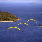 Parapente au-dessus de Nouméa 