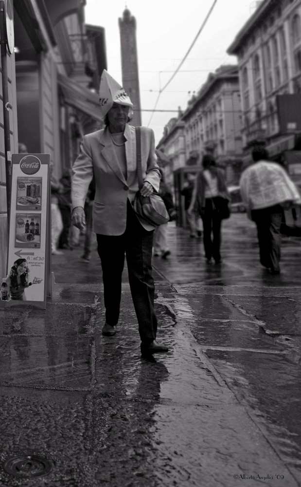 PARAPIOGGIA DI FORTUNA / EMERGENCY UMBRELLA