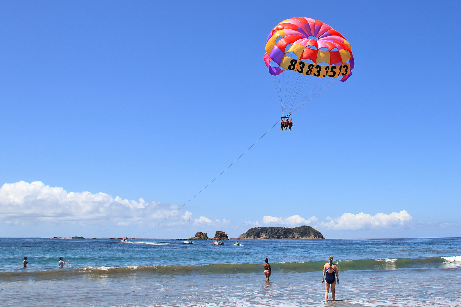 Parasailing (3/5)