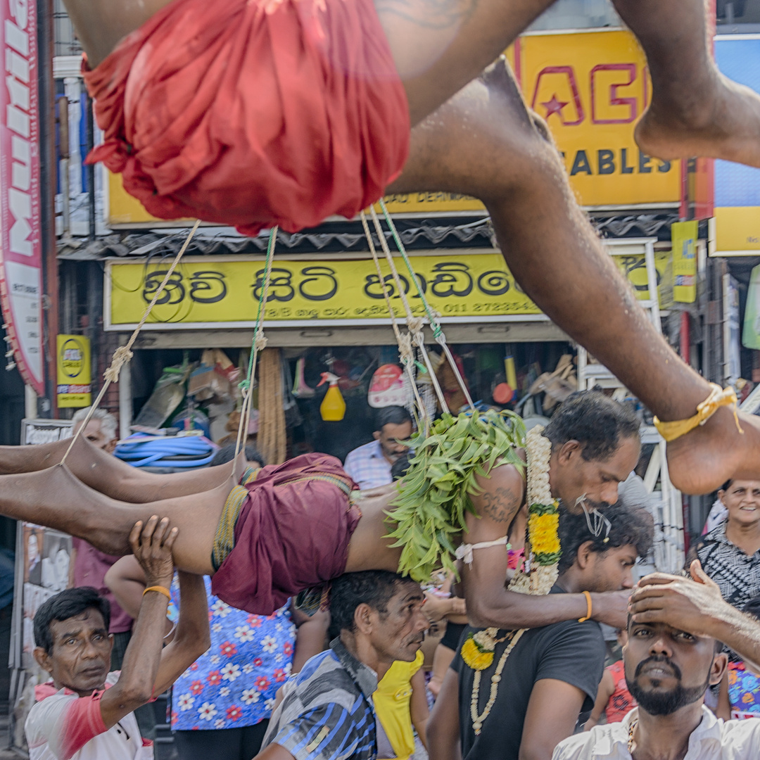 "Paravai kavadi" - Der Vogeltanz