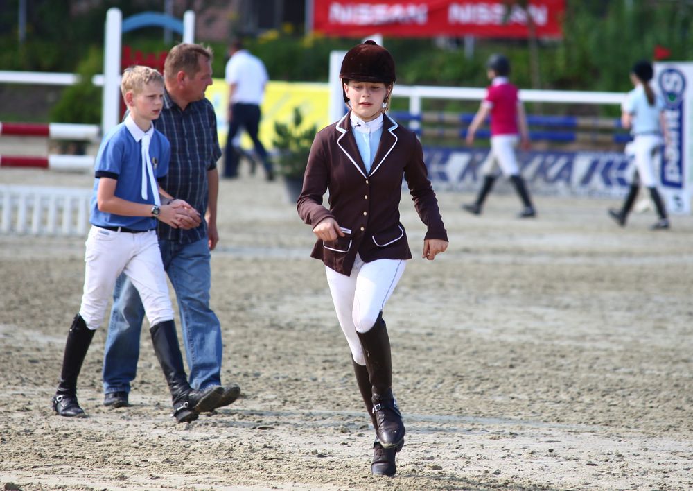 Parcoursbesichtigung im leichten Galopp...