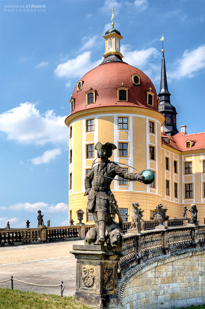 Parforcebläser vor dem Schloß Moritzburg