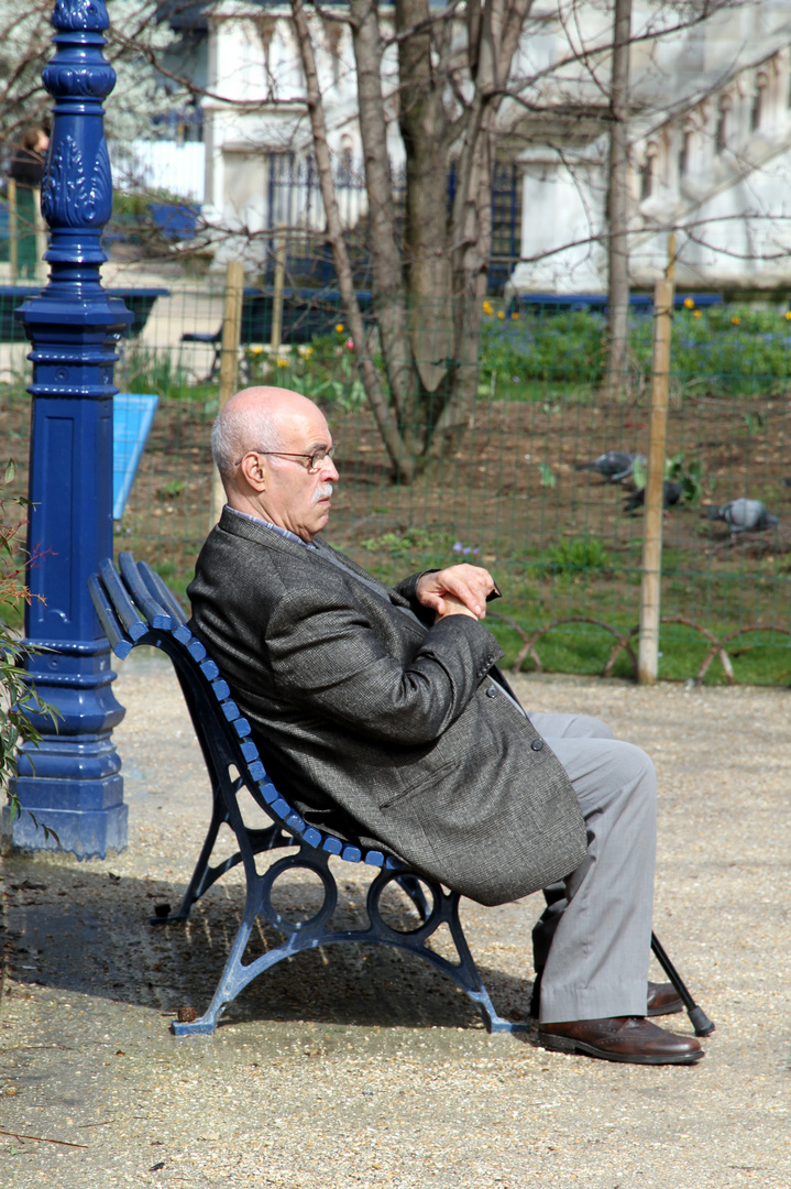 PARIGI E LA SOLITUDINE