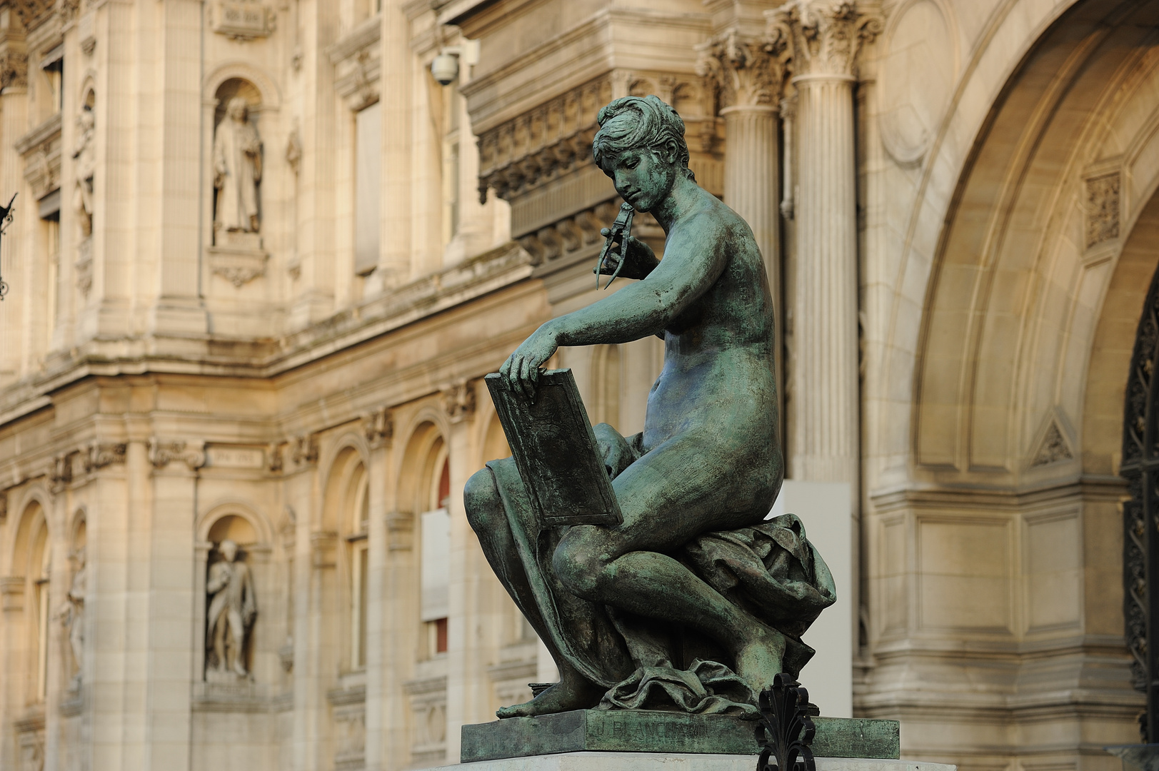 Parigi Hotel de Ville : particolare