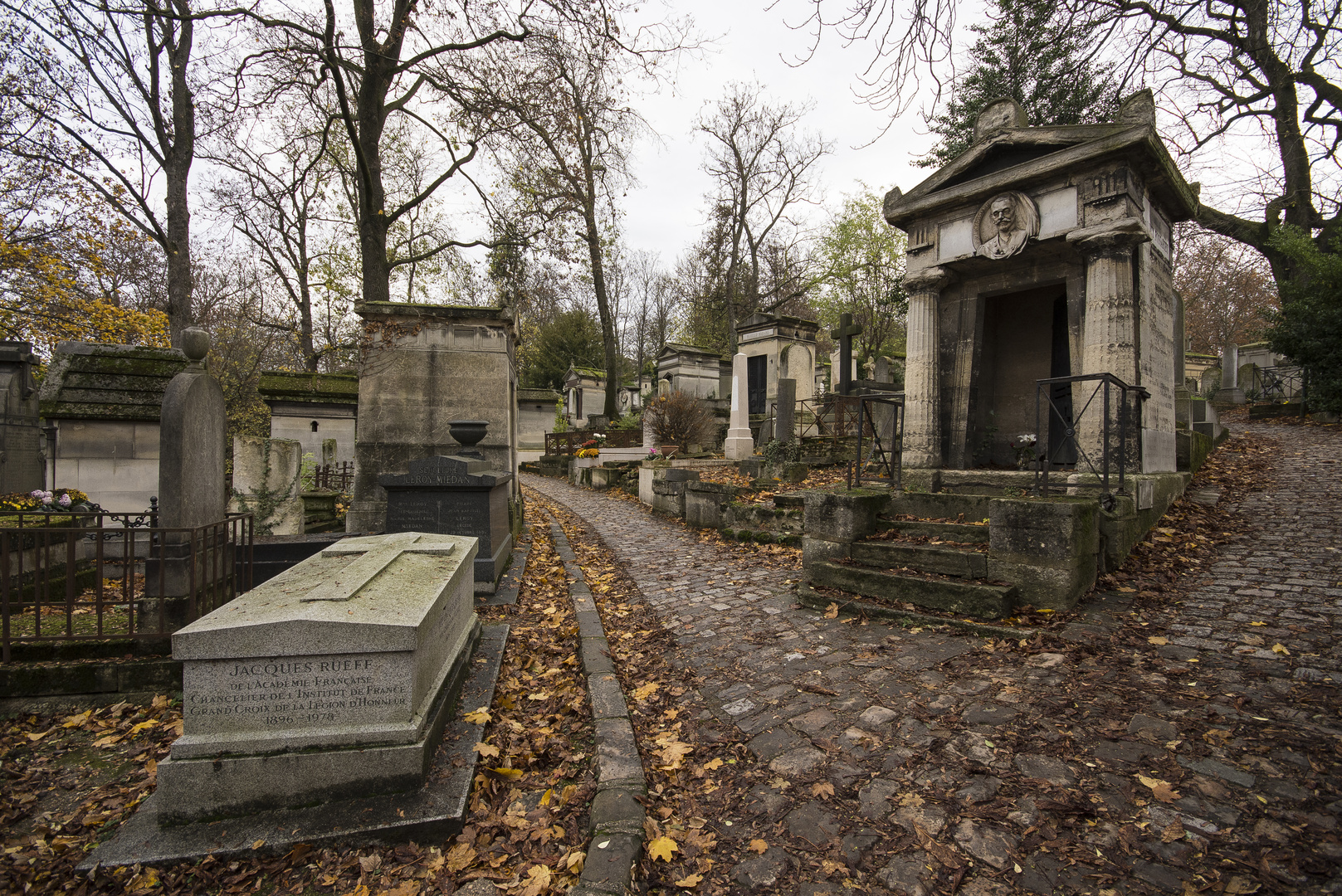 Paris - 11E Arr - Cimetière du Père Lachaise - 08