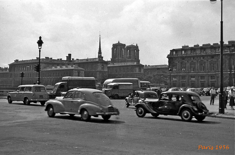 Paris 1956 - alte Autos