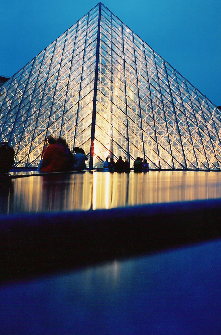 Paris 1993 - Musée du Louvre - Entrée - analoges Foto