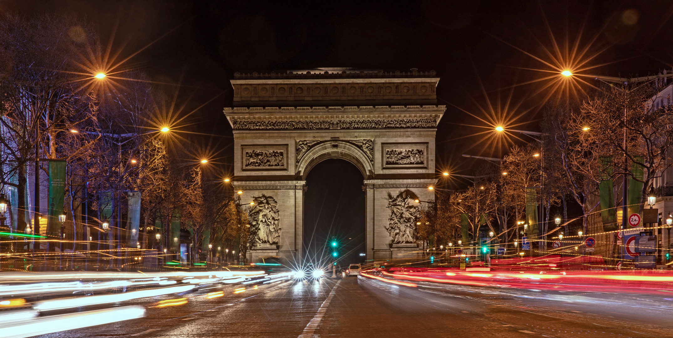 Paris.  Arc de Triomphe