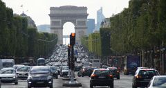 Paris: Aux Champs-Élysées