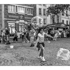 PARIS - Beaubourg - La course aux bulles.