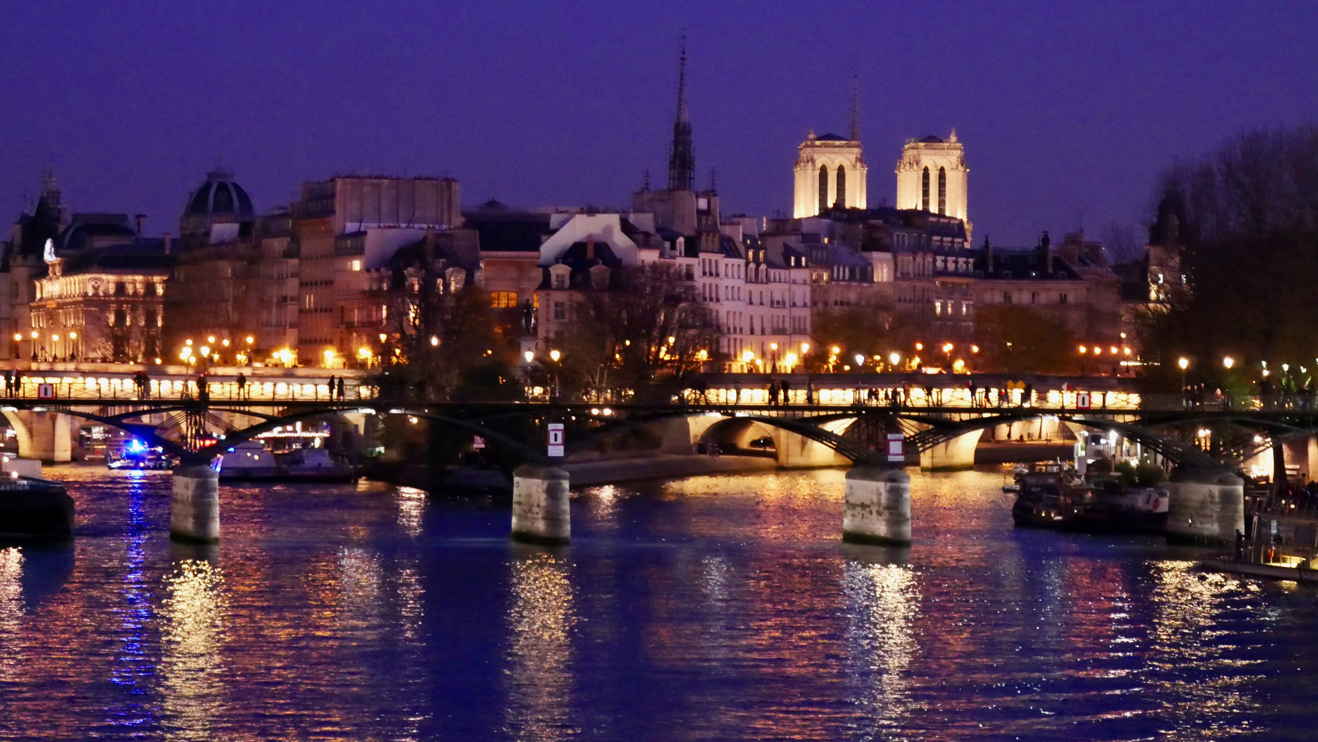 Paris bei Nacht