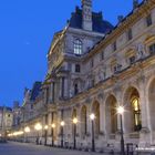 Paris - Blaue Stunde am Louvre